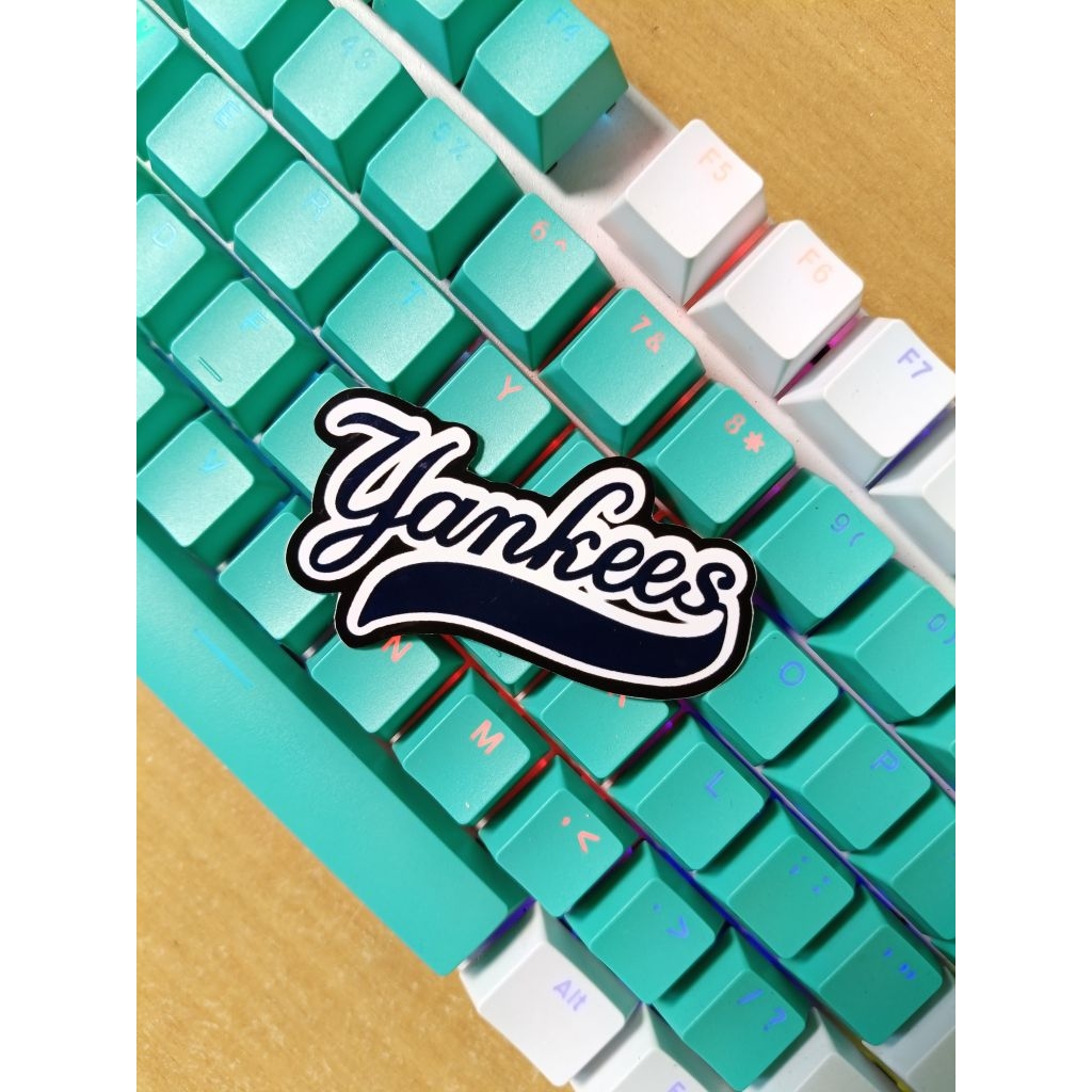 

STIKER BRAND CASUAL STICKER TAHAN AIR LAMINASI GLOSSY