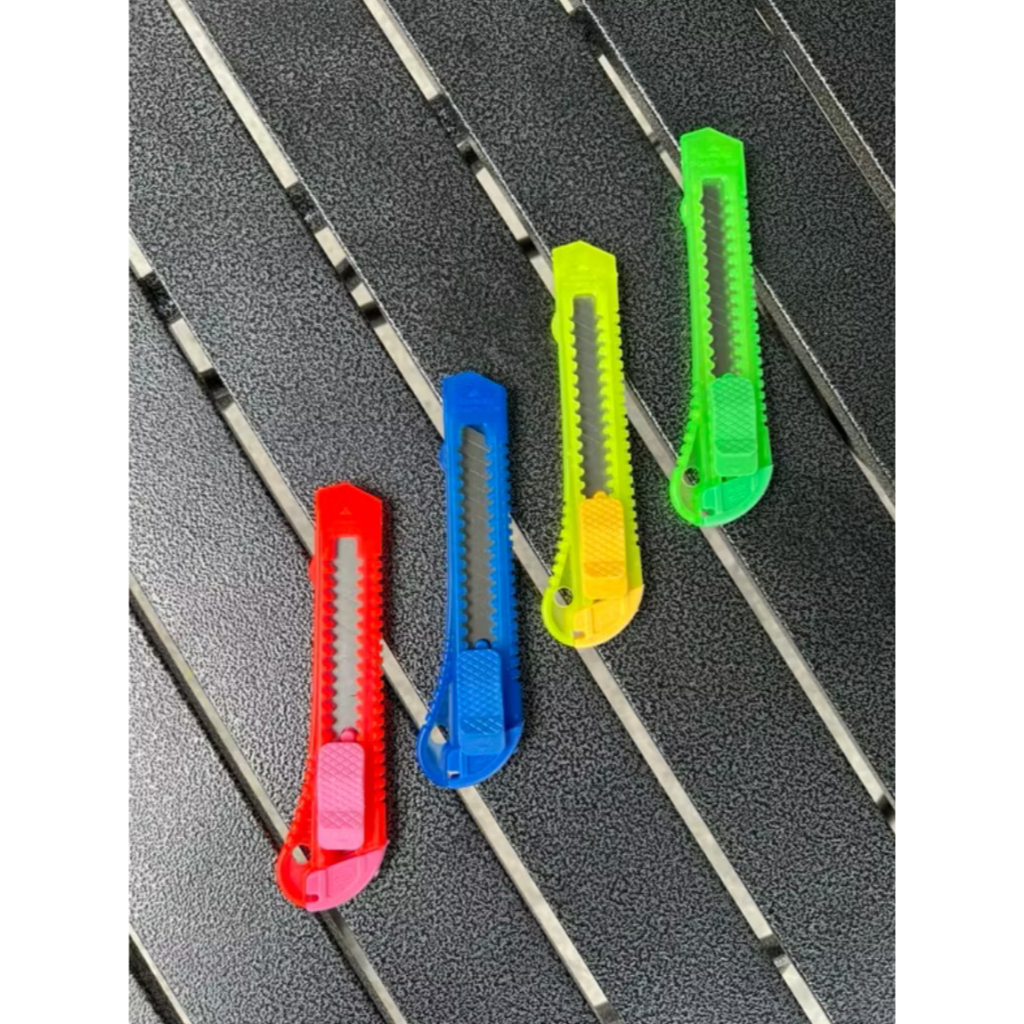 

12 Pcs Pisau Cutter Silet Tajam