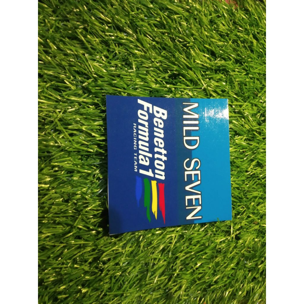 

stiker vinyl benetton