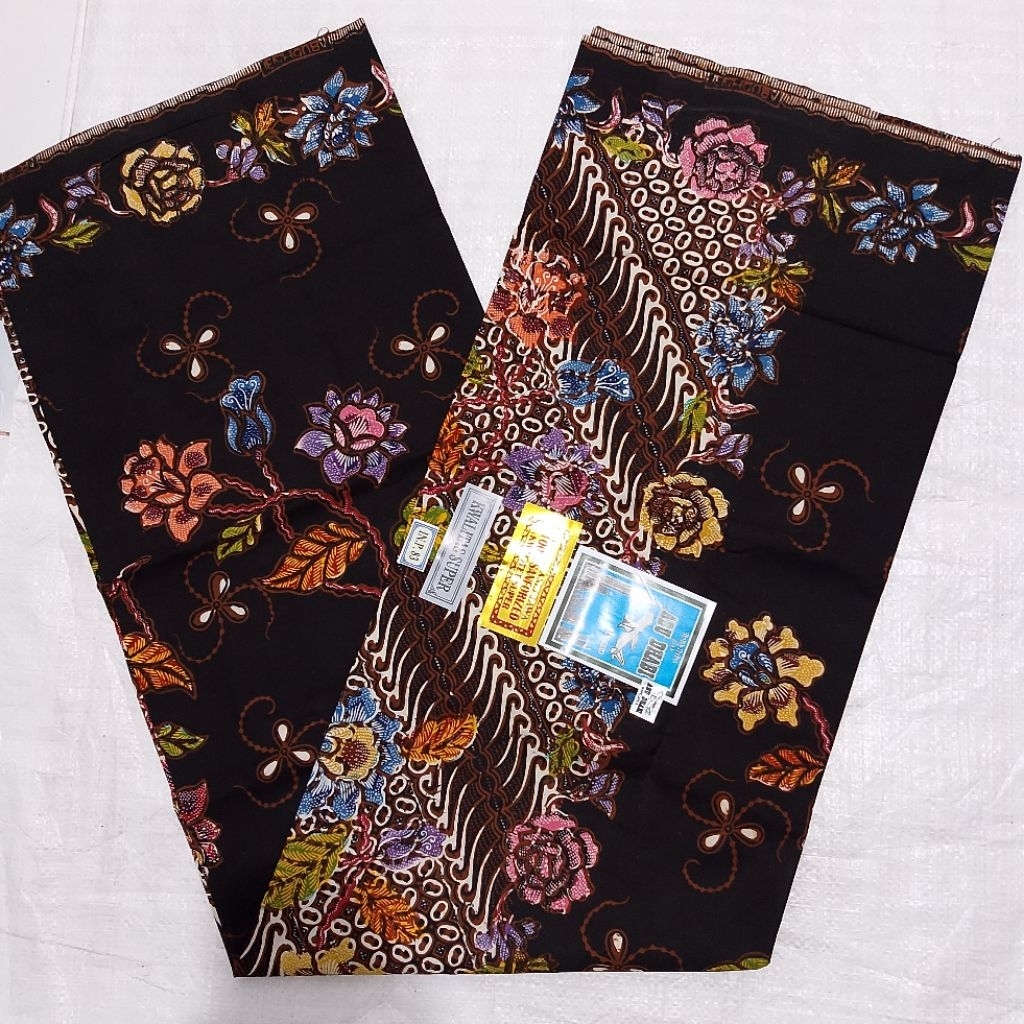 ABU DHABI/KAIN ABU DHABI/KAIN WANITA/kain khusus hitam/SARUNG WANITA/SARUNG ABU DHABI TERBARU KUALIT