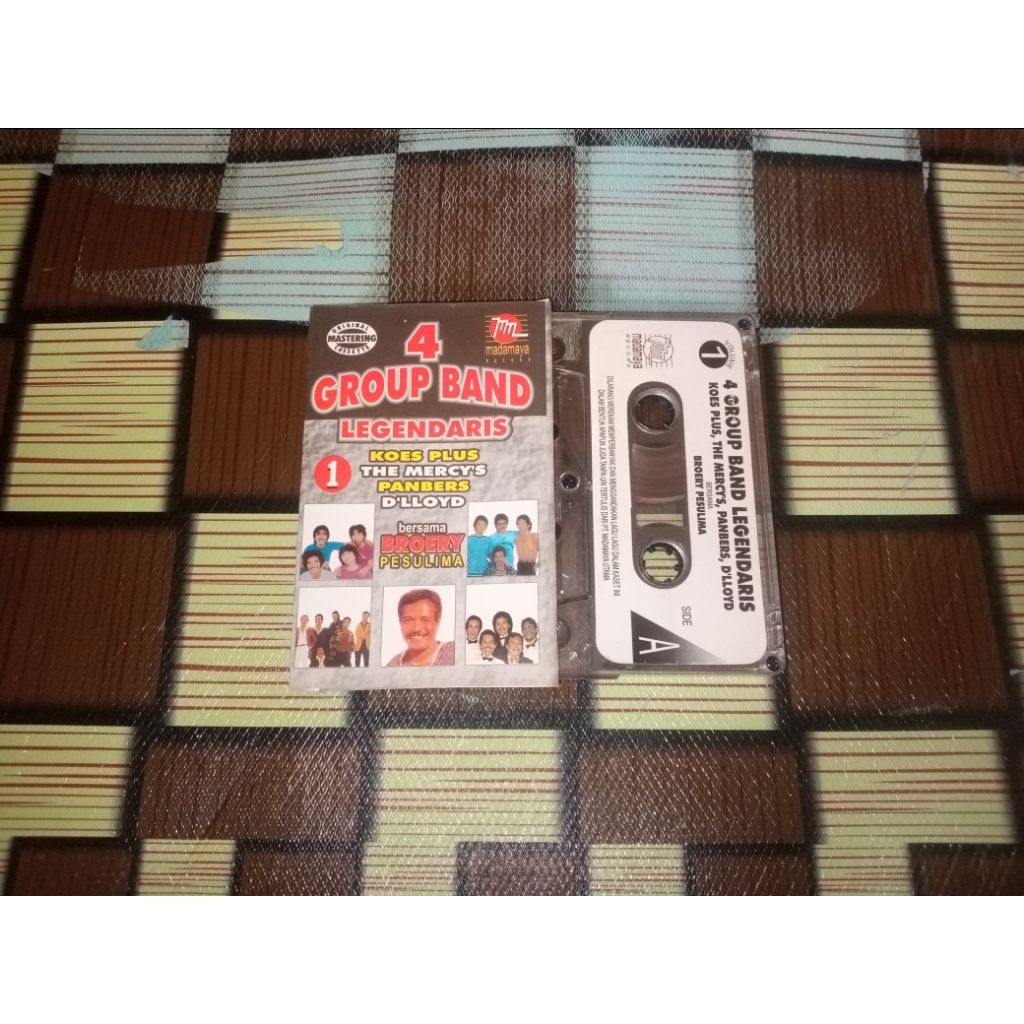 KASET PITA 4 GROUP BAND LEGENDARIS