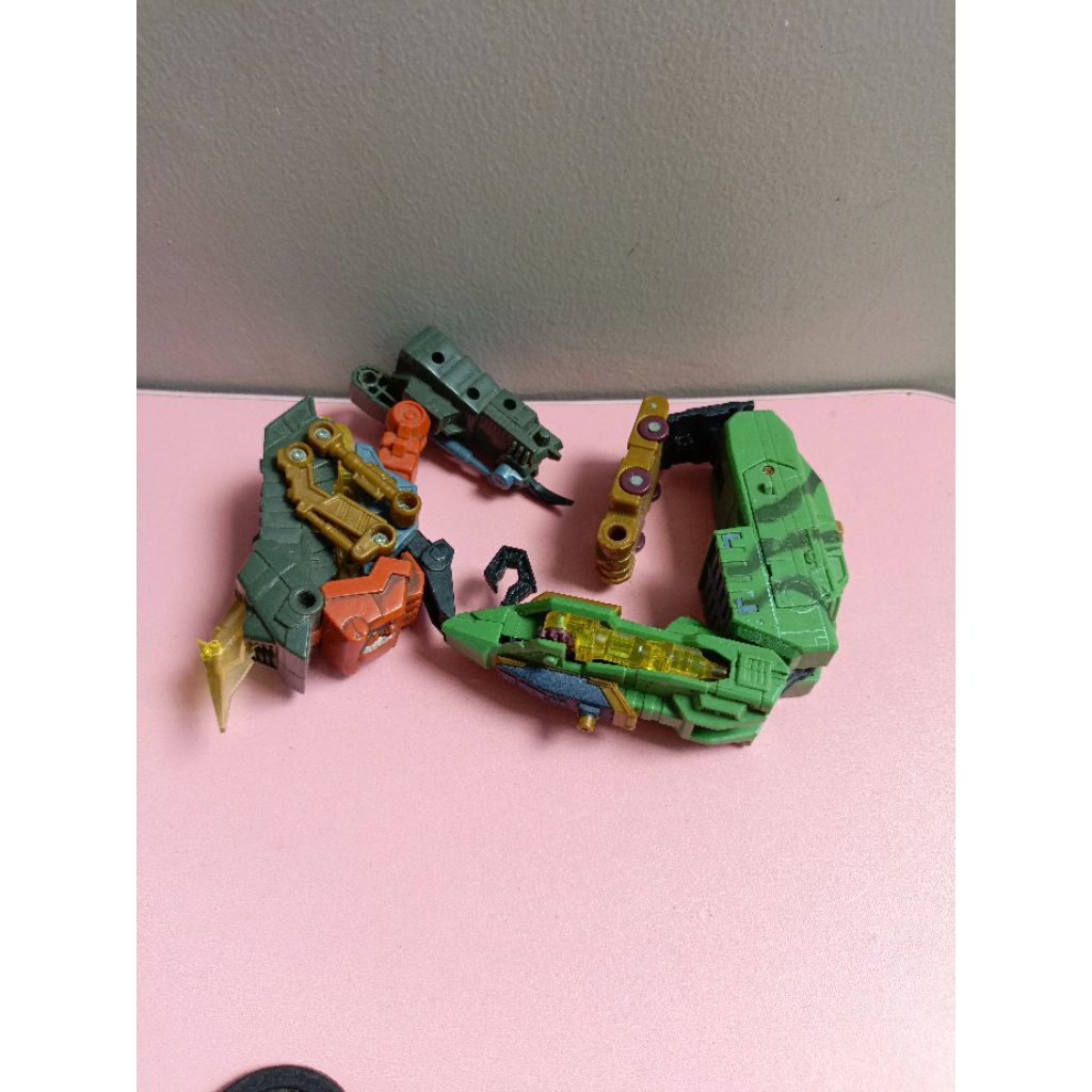 junk figure transformers leader class scorponox