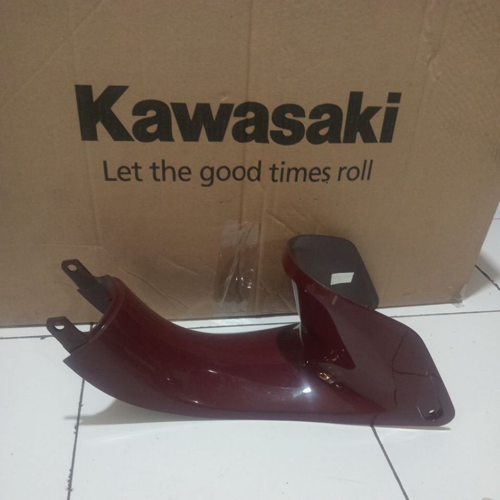 cover step tengah kaze red code 405