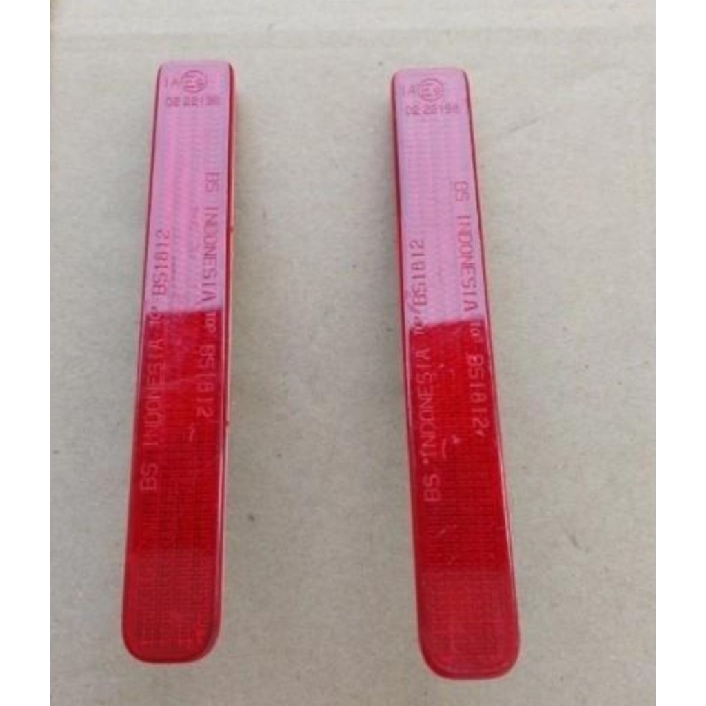 Lampu bemper belakang Reflektor Mata kucing Mobil SUZUKI XL 7 ERTIGA (Original)