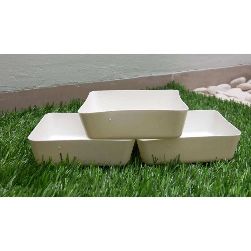 Tempat / kotak Serbaguna ukuran KECIL (kancing, mur baut, pernak pernik)