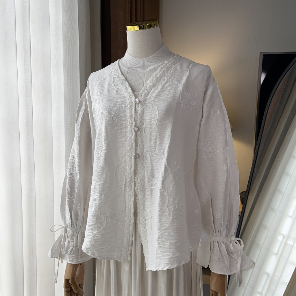 NENA Aurelia Lace Embroidery Blouse – Atasan Wanita Brukat Bordir Elegant Polo Linen