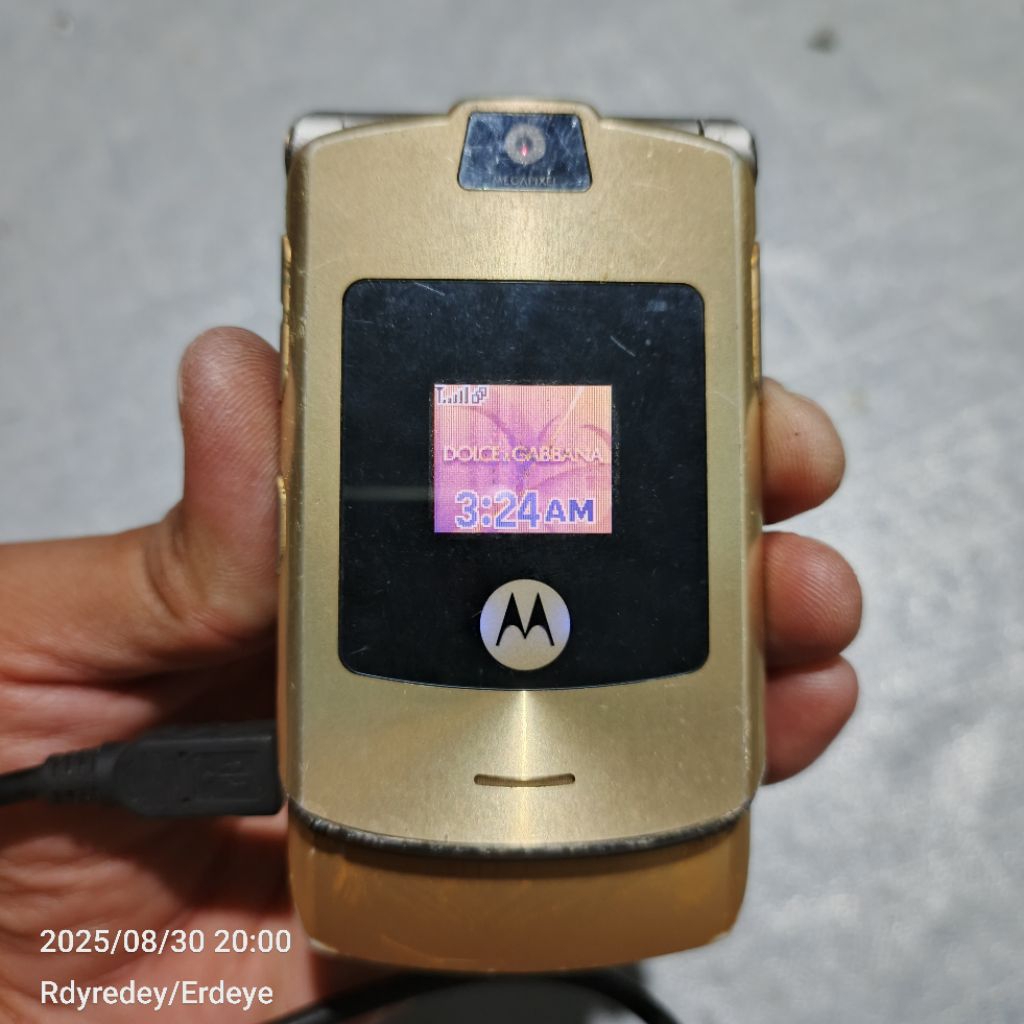 Hp Jadul Motorola V3i Dolce Gabbana Minus