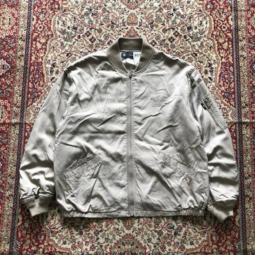 Gu x undercover bomber jacket jacket Gu x Undercover streetwear jacket HG528