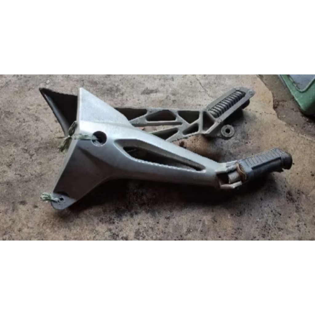 postep step belakang Supra fit new original lepasan motor