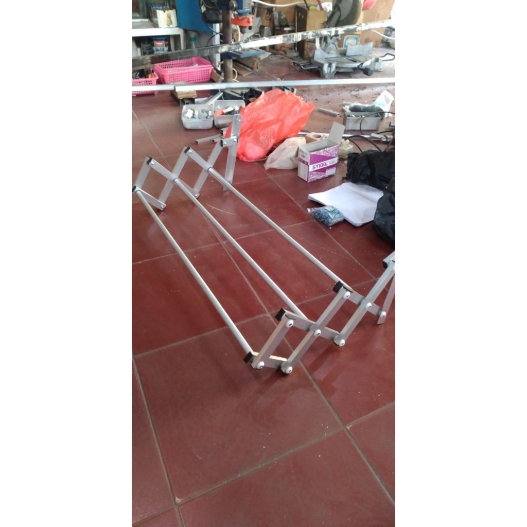 jemuran handuk dinding