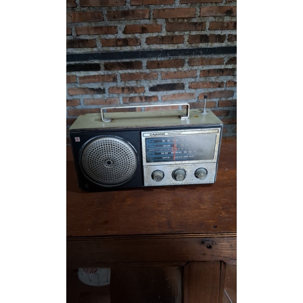 Radio cawang 165rb jadul antik vintage display lawas kuno anggap mati