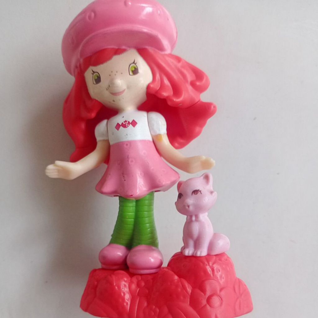 Pajangan plastik strawberry short cake