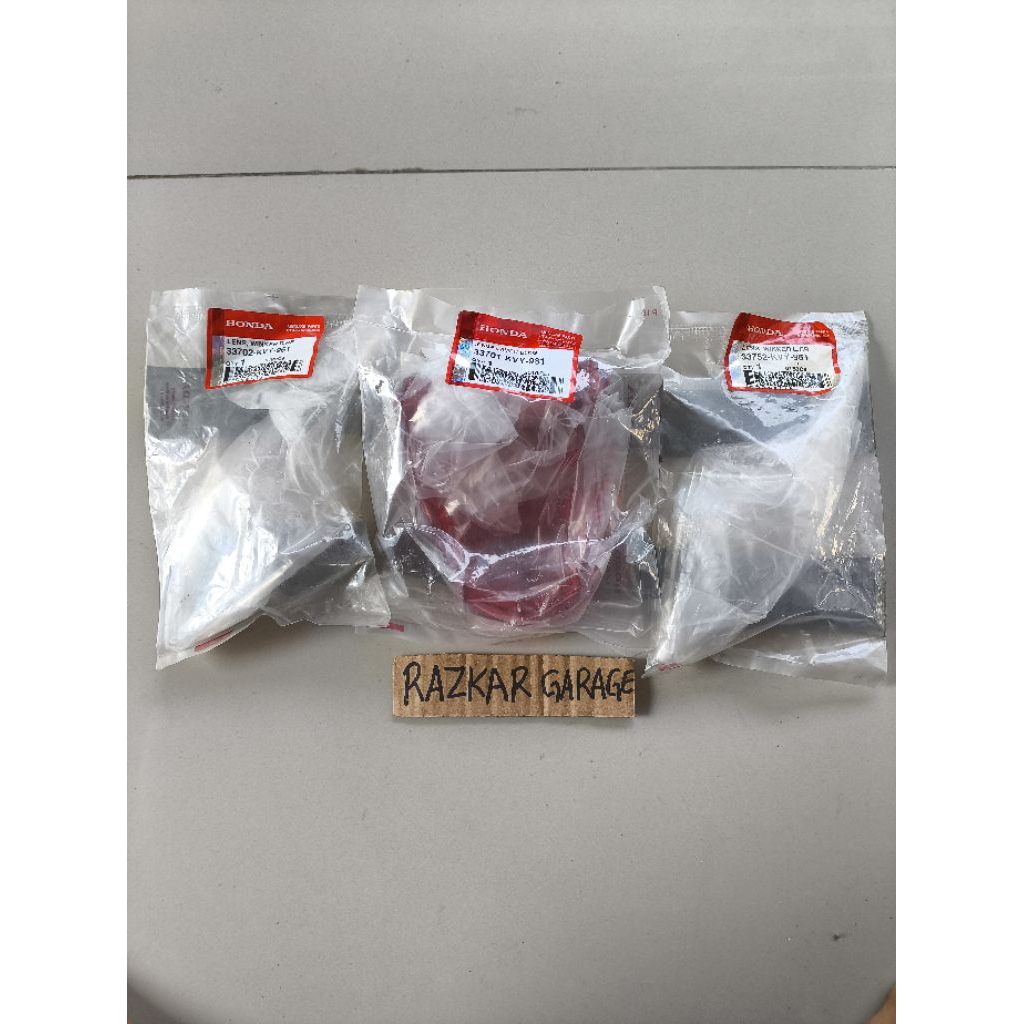 Mika sen sein riting lens kanan kiri mika belakang stoplamp 1 set honda beat karbu original AHM 3370