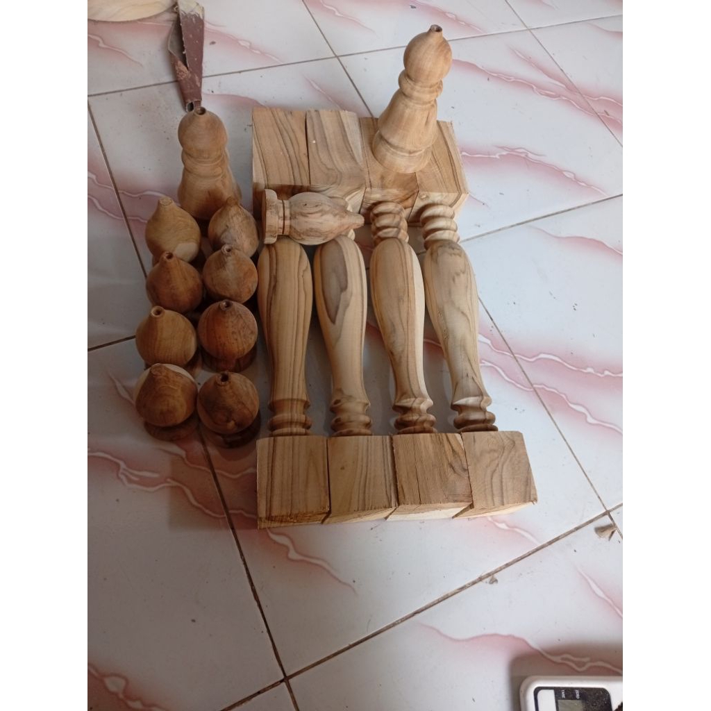 bubut kayu