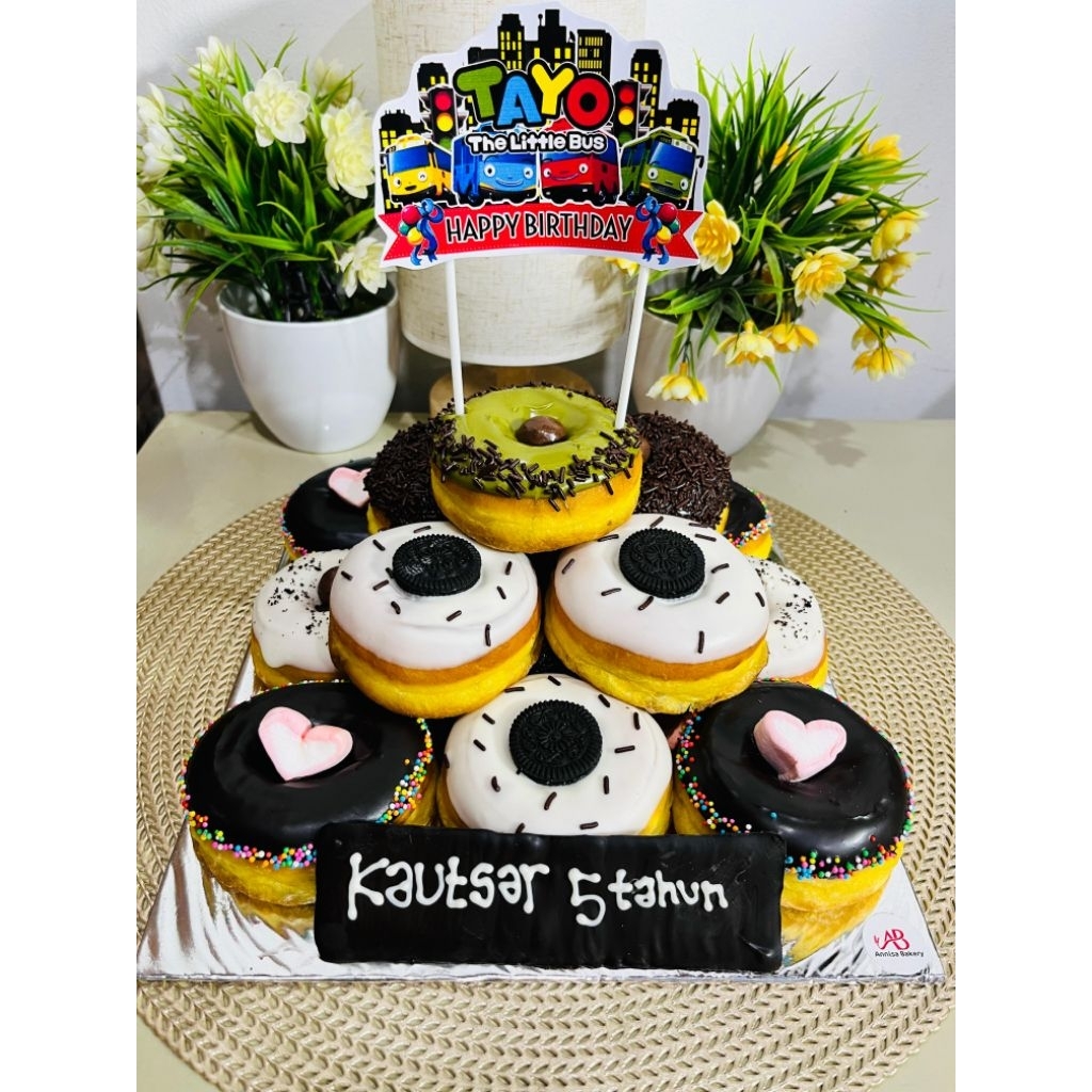 

Annisa Bakery / Donat Ulang Tahun / Donat Brithday
