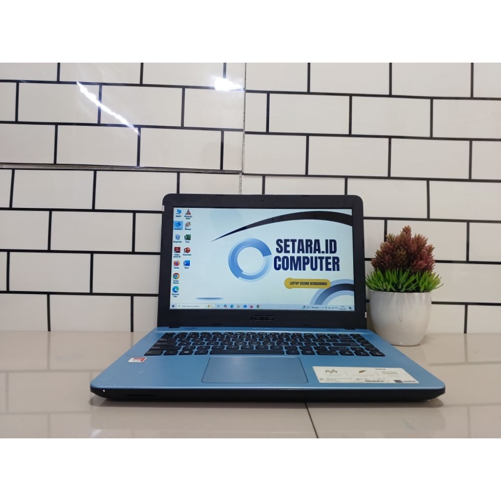 Laptop Asus X441B,Amd A9,Ram 4Gb,Ssd 256Gb