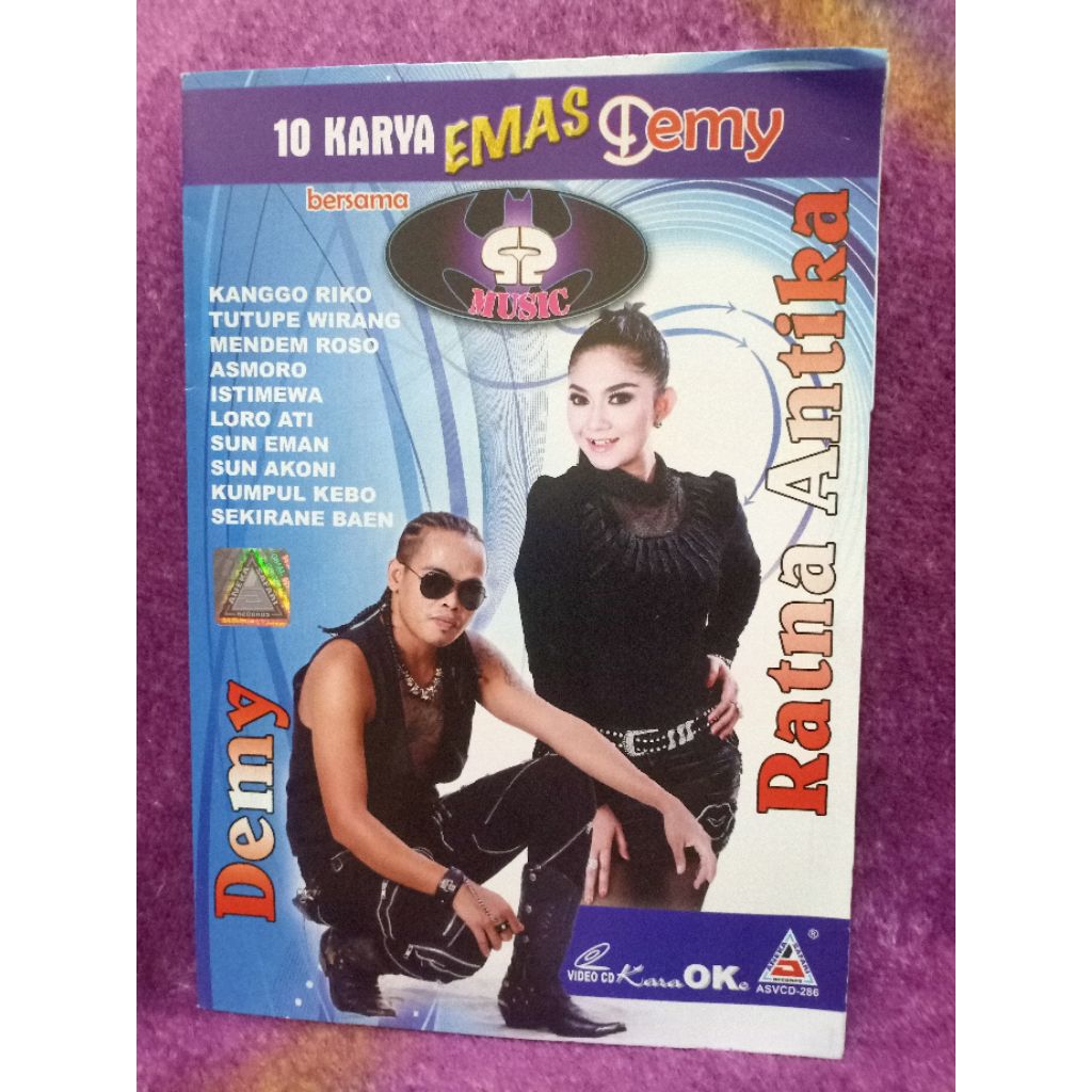VCD DEMY VS RATNA ANTIKA