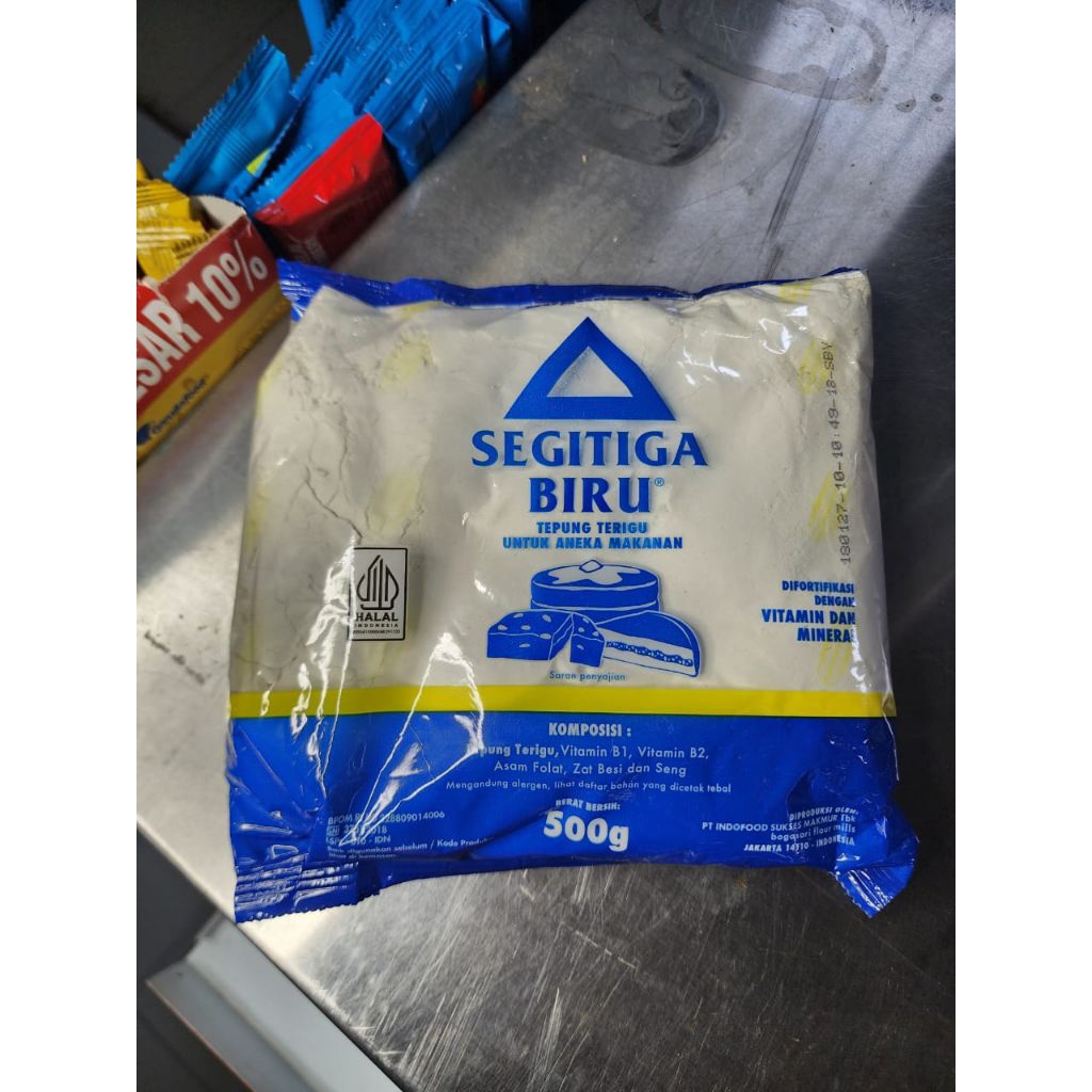 

Tepung Terigu Segitiga Biru 500 gram