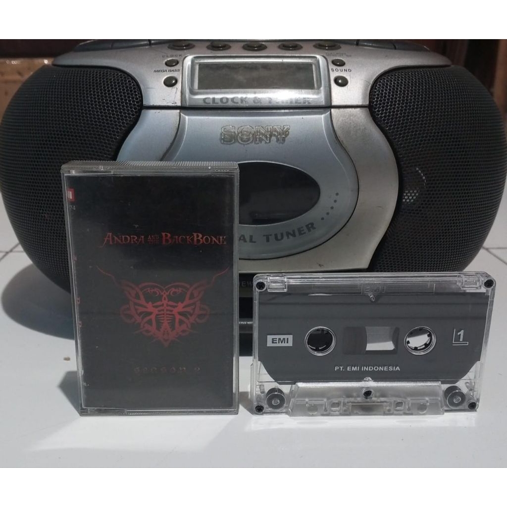Kaset Pita Andra And The Backbone