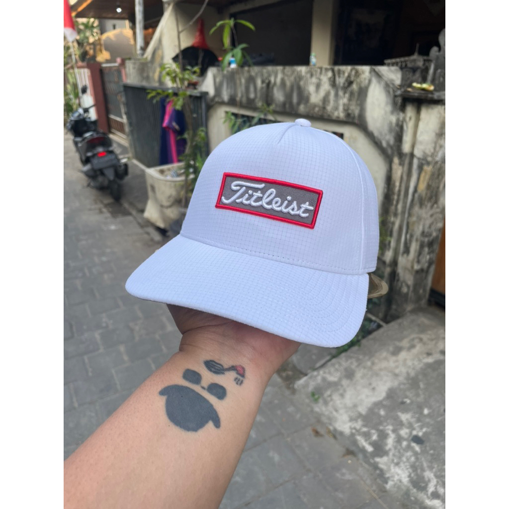 Preloved Topi Golf Titleist Original