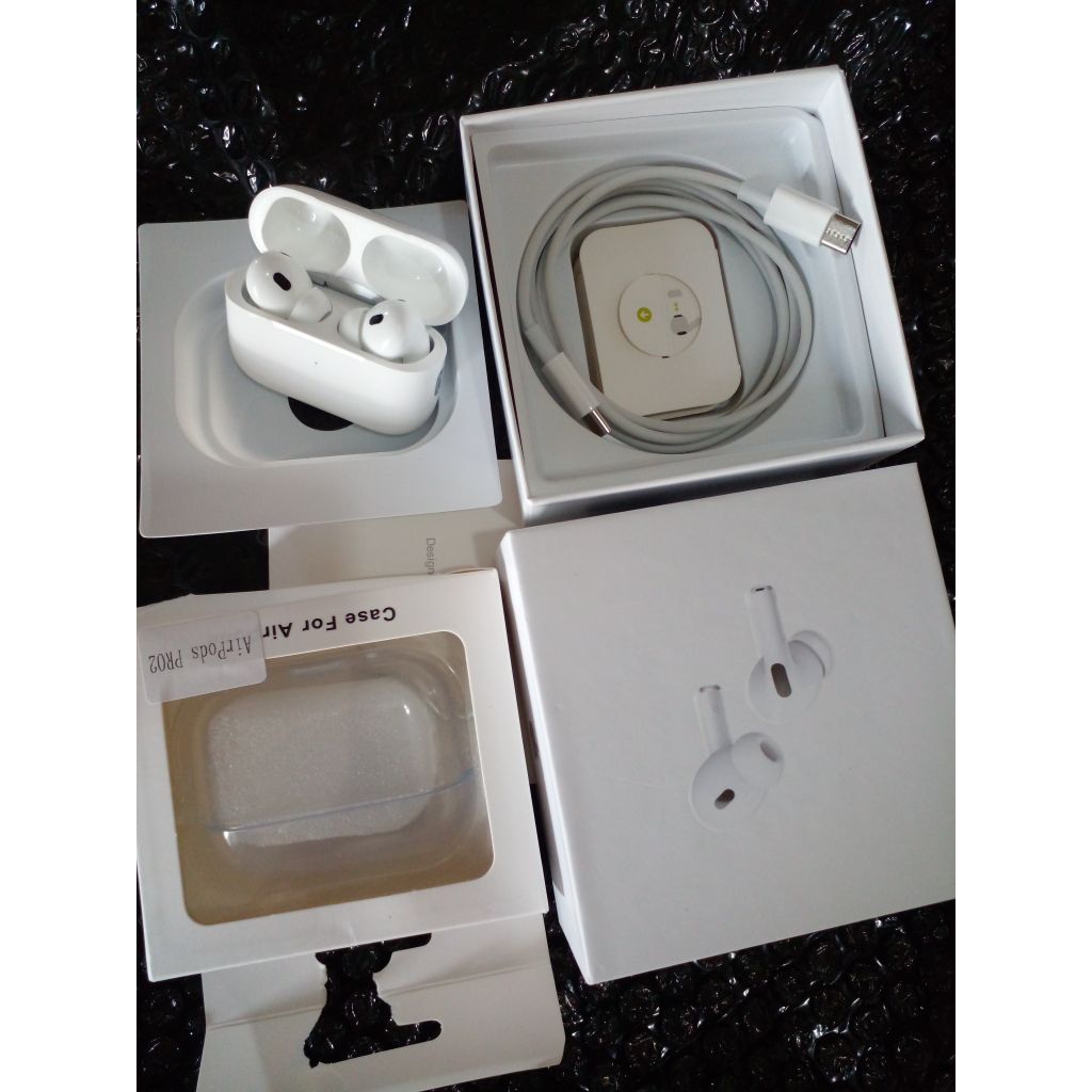 APPLE AIRPODS ORIGINAL PRO GENERASI KE 2 BEKAS MULUS SIAP PAKAI PRELOVED