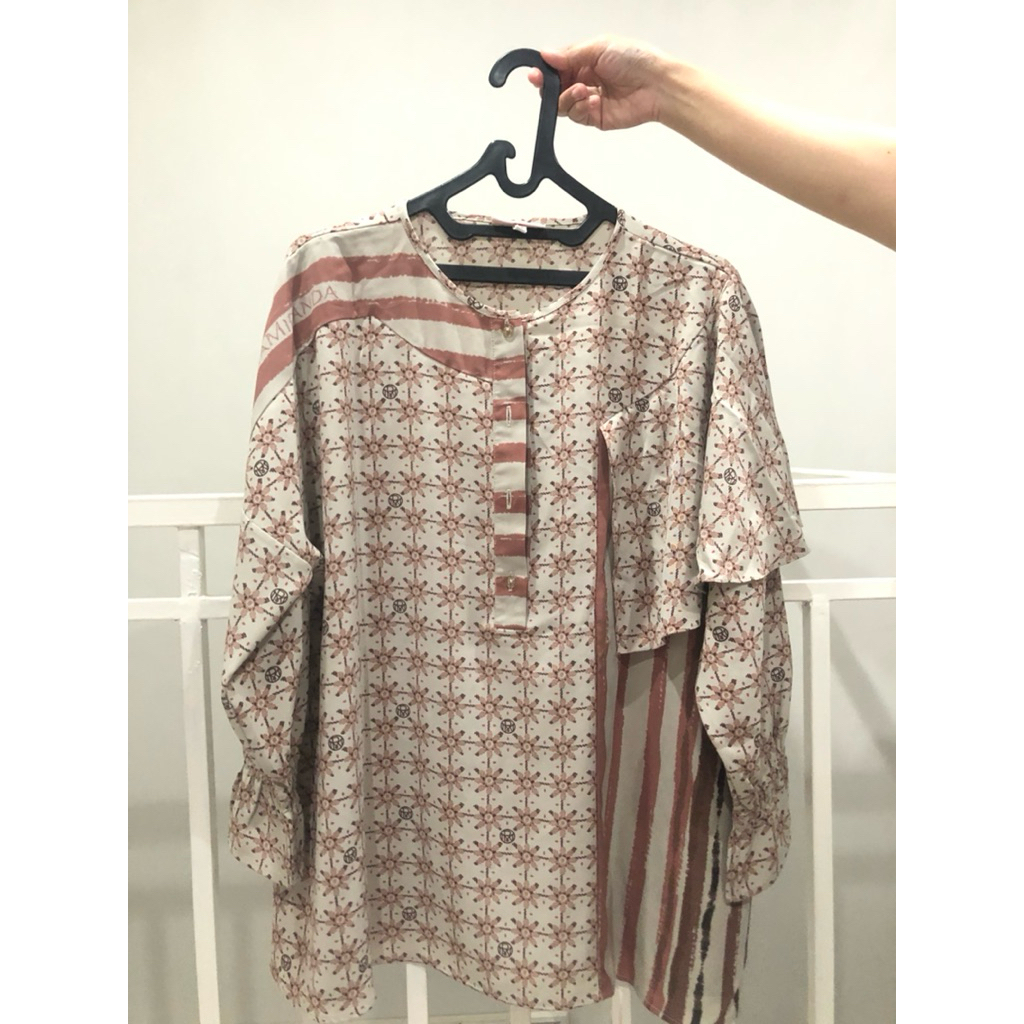 PRELOVED RIAMIRANDA #KAWUNG TOP