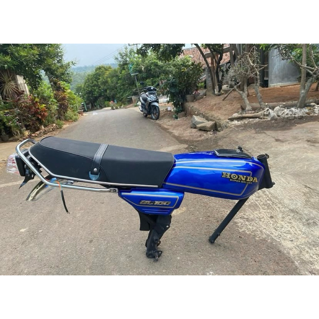 Body sett rangka GL 100 Cat Baru semua.