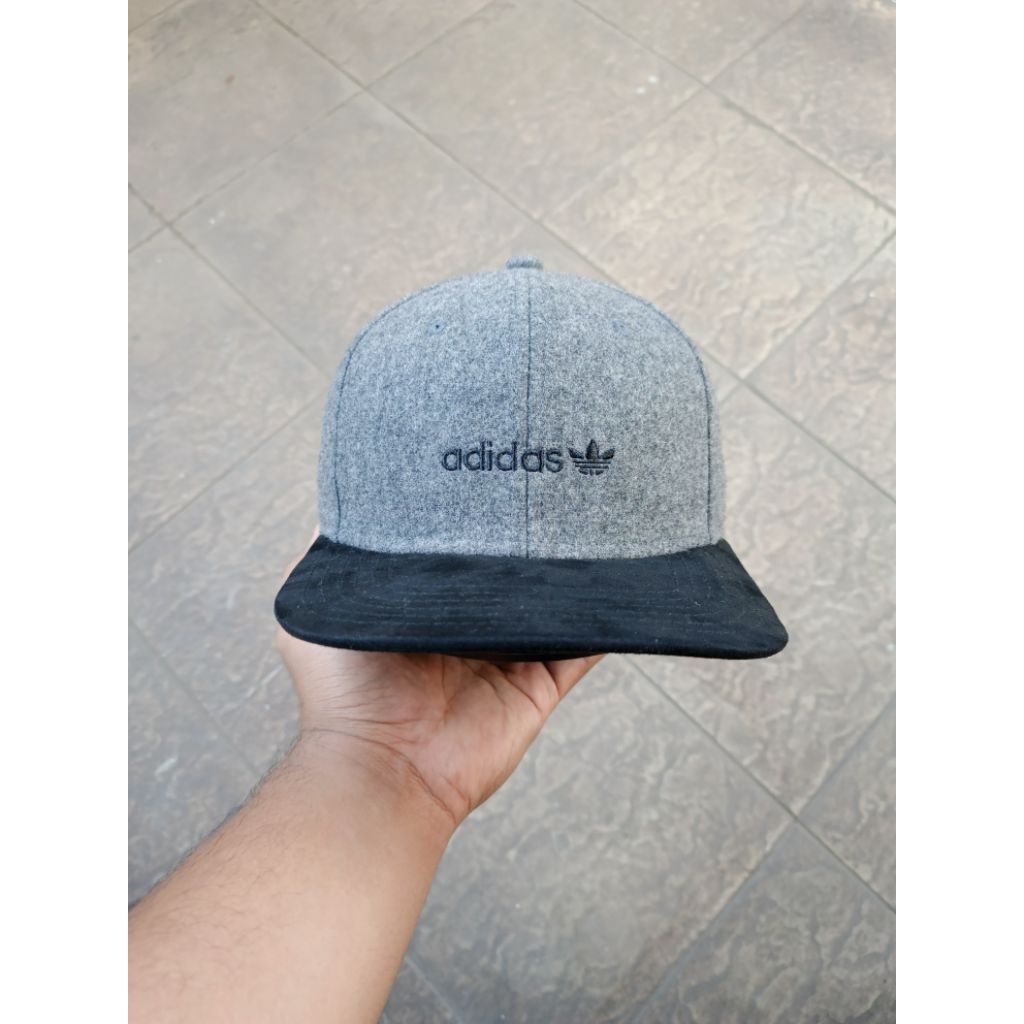Topi Adidas Trefoil Snapback Cap