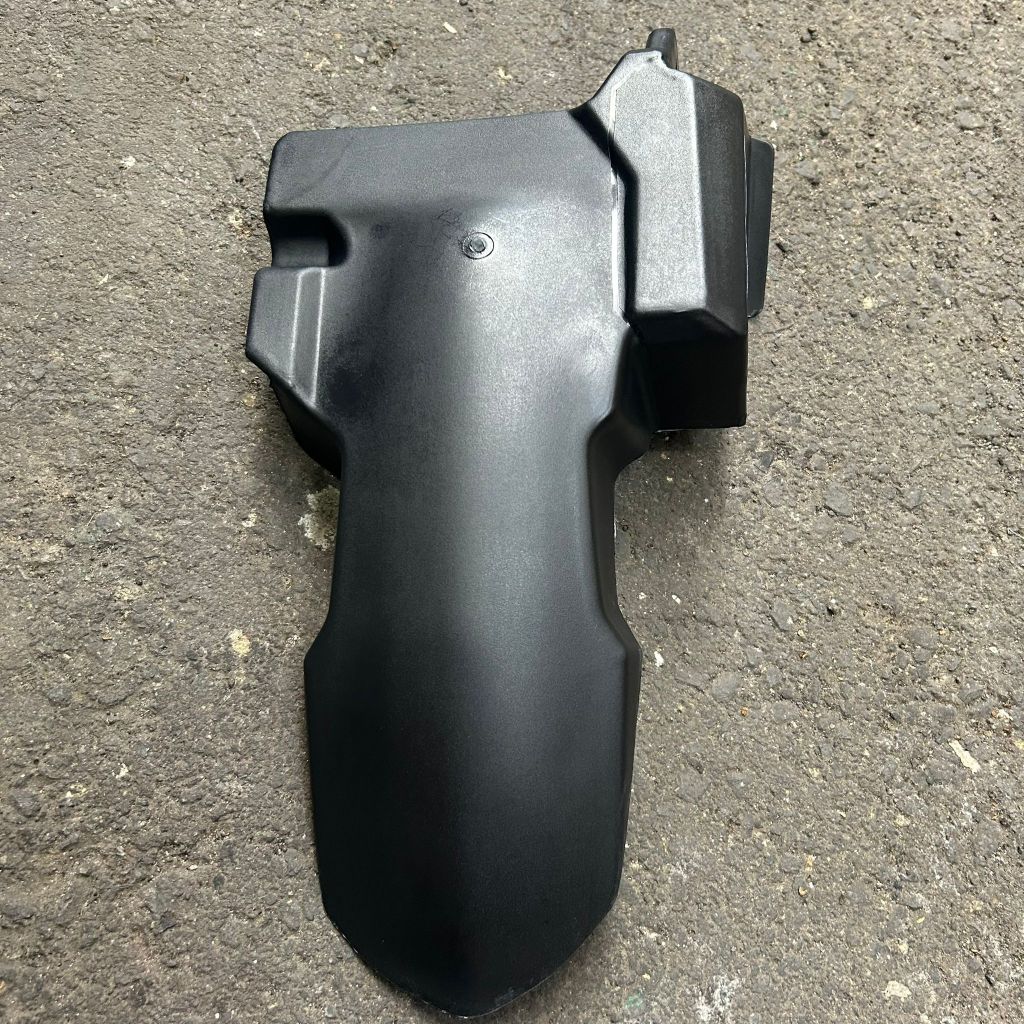 SPAKBOR KOLONG HUGGER AIRBLADE BEAT ESP FI DELUXE SCOOPY NEW GENIO NEW 2020 2023 / Hugger Beat Delux