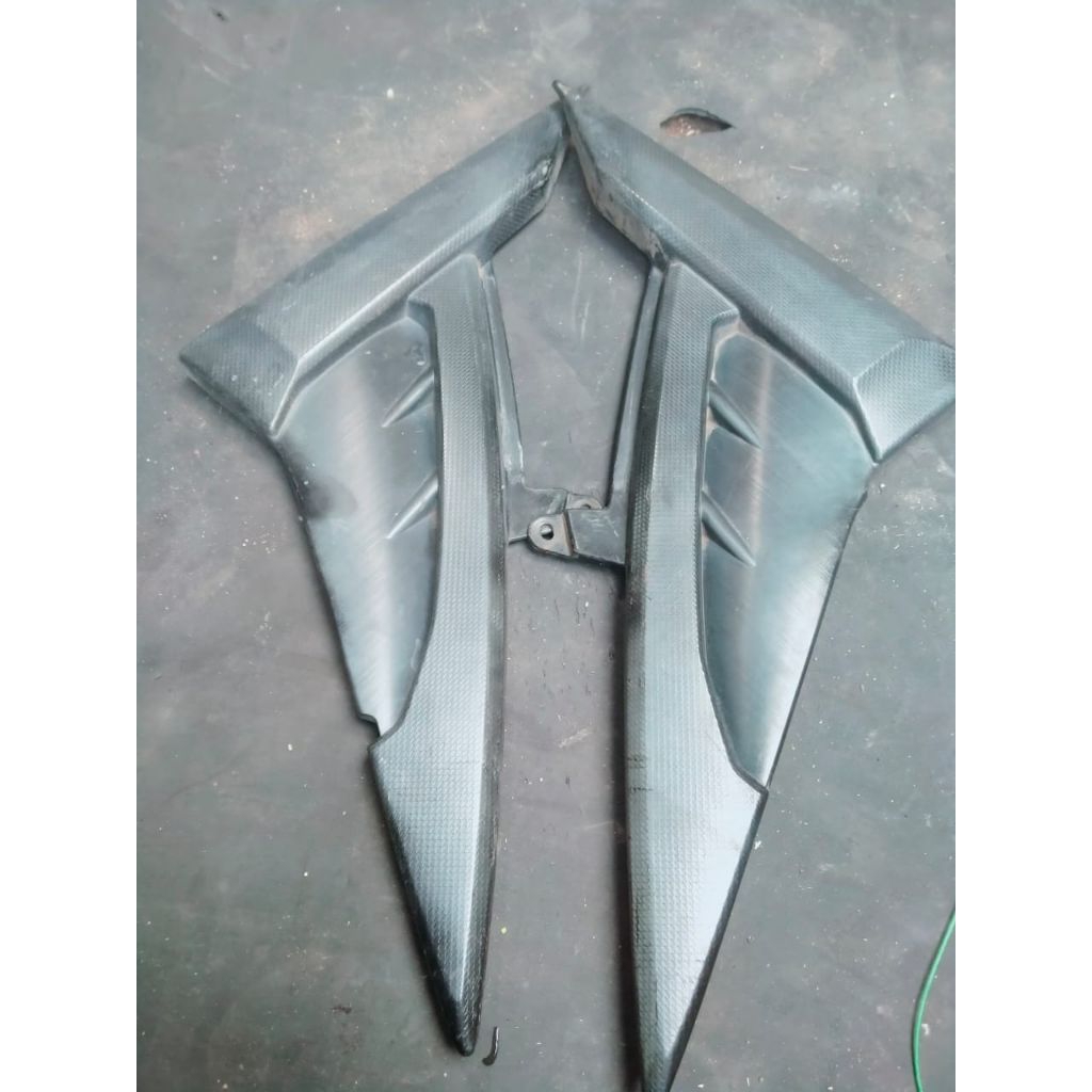 COVER BOK TUTUP AKI YAMAHA MOTOR VIXION OLD ORIGINAL COPOTAN
