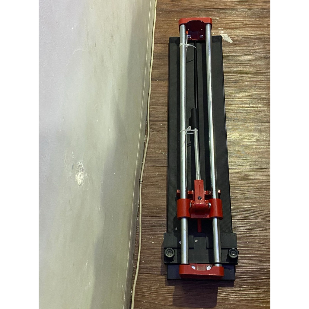 ALAT PEMOTONG KERAMIK