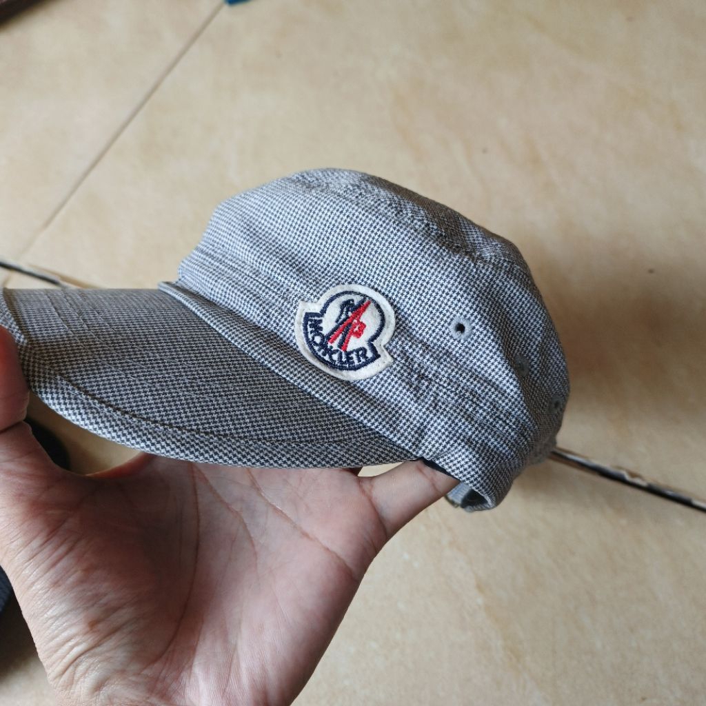 topi komando moncler