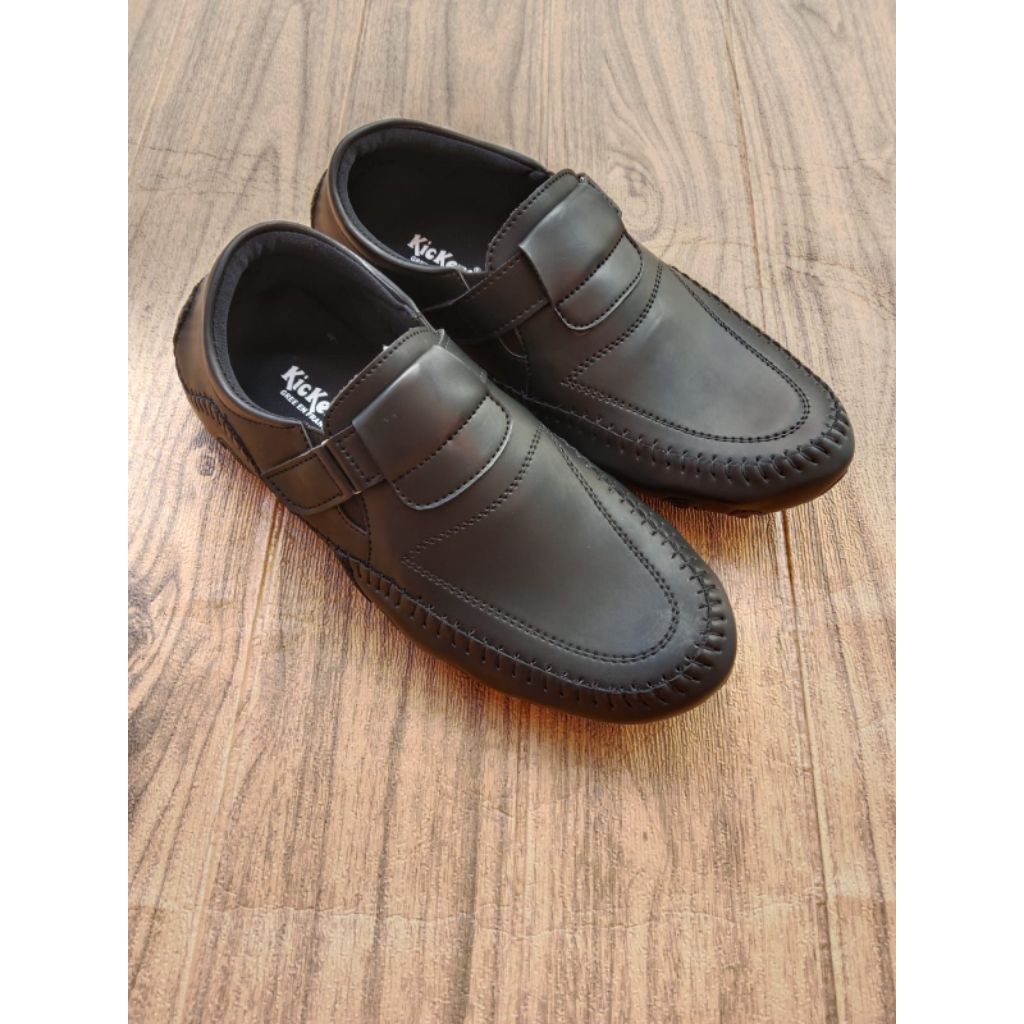 Sepatu pria terbaru sepatu santai pria sepatu casual pria