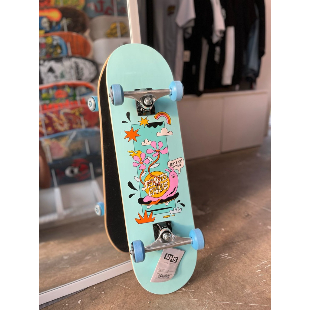 SANTA CRUZ SKATEBOARD X SKATE LIKE A GIRL COMPLETE FULLSET SIZE 8.0