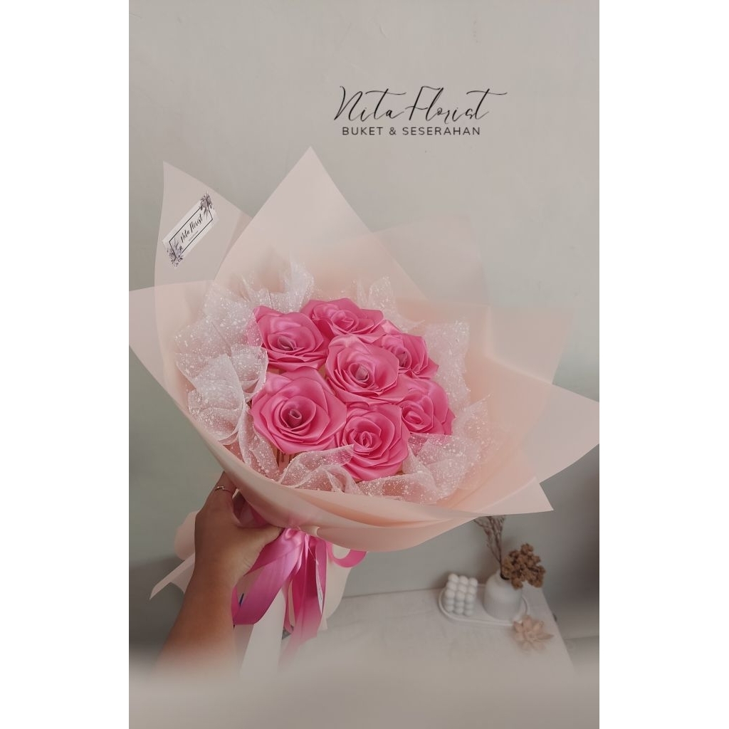 

Round buket pita satin/buket pita satin/buket wisuda/buket engagement