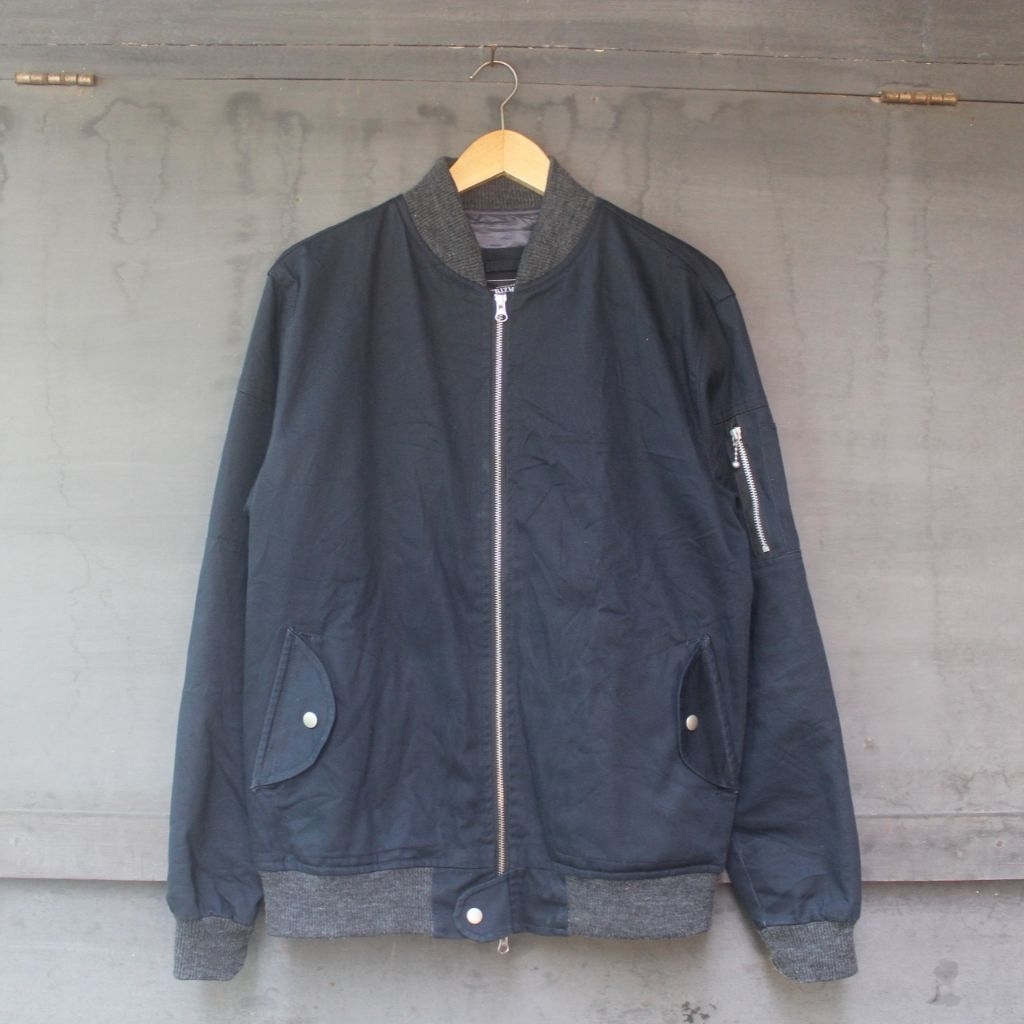 Jaket Bomber Pria Frizmworks MA-1