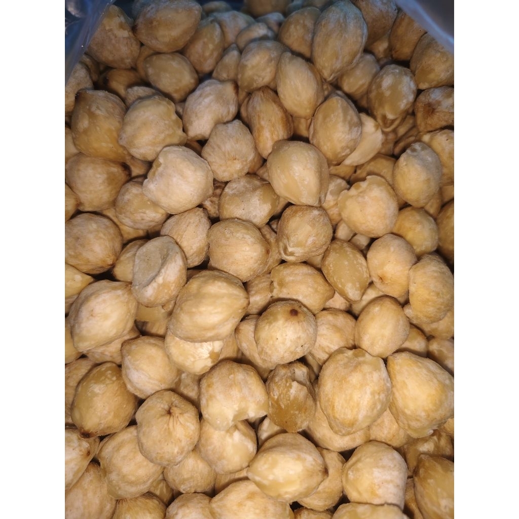 

KEMIRI BULAT/UTUH 1 KG