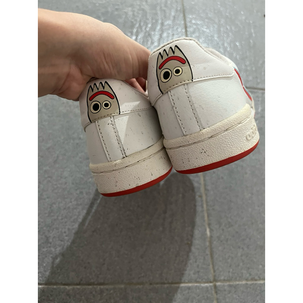 sneakers forky toy story