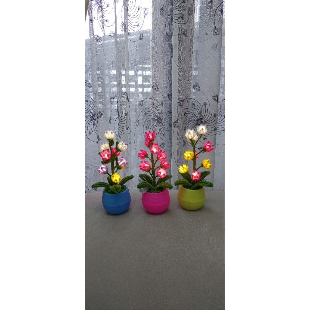 pot bunga kawat bulu /Lampu tidur hias/lampu tidur warna warni /lampu tidur tulip /lampu tidur estet