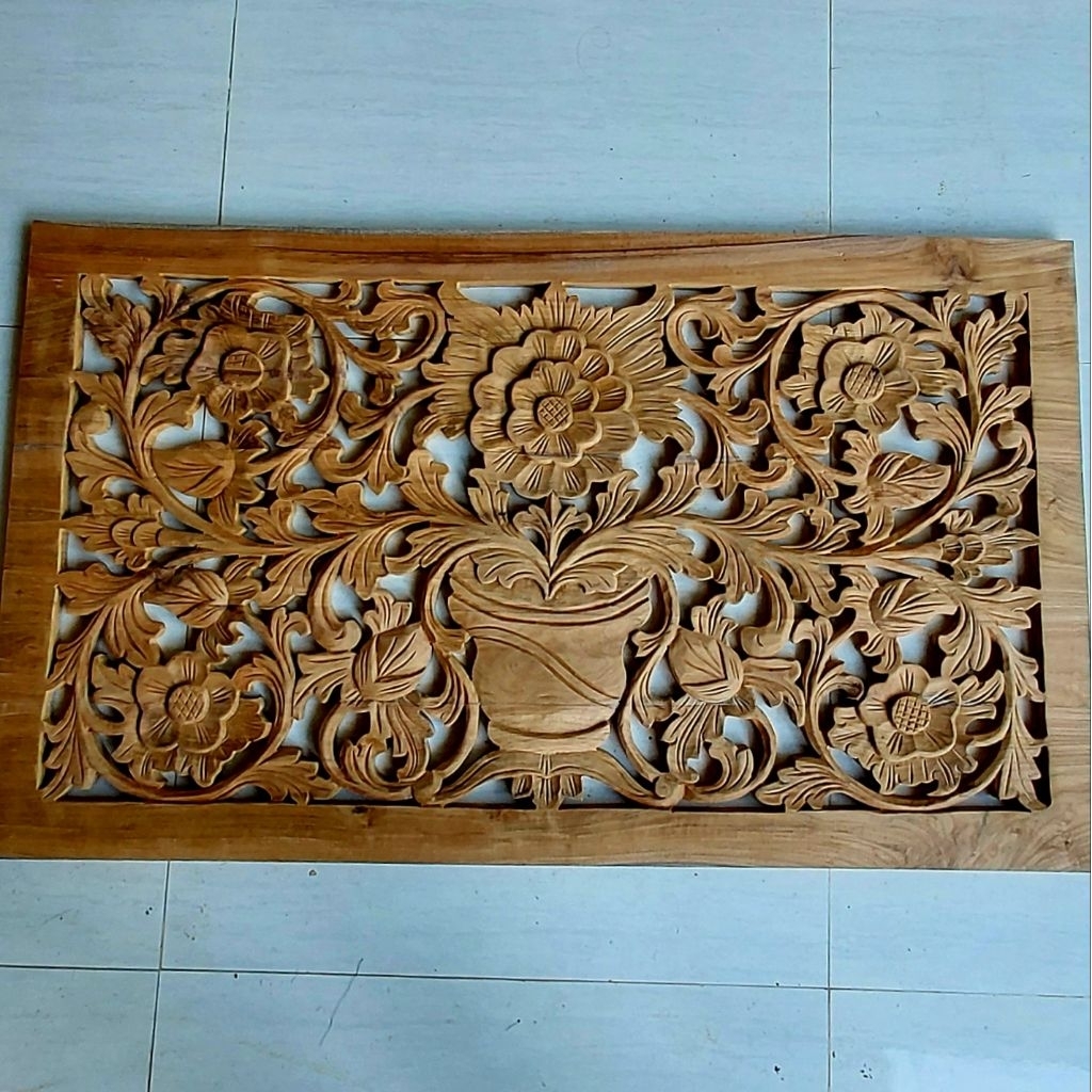Boven - angin angin - Hiasan dinding ukiran kayu jati ukuran 100×60 cm