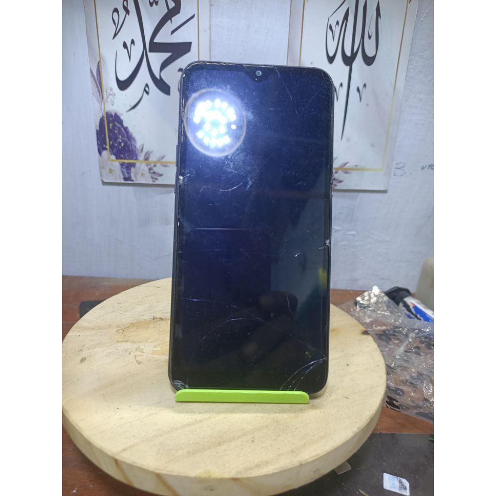 NO.19 OPPO A1K MINUS LCD & BATERAI