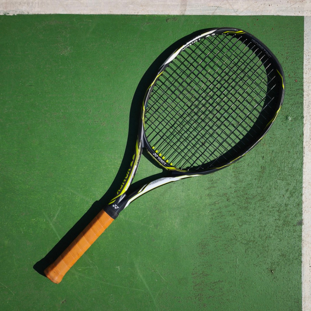 RAKET TENIS BEKAS YONEX EZONE DR100 LIMEGRAY CUSTOM FIT A 100'/300/16x19/G2 (2015)