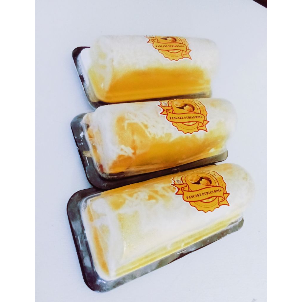 

pancake durian roll 3pics