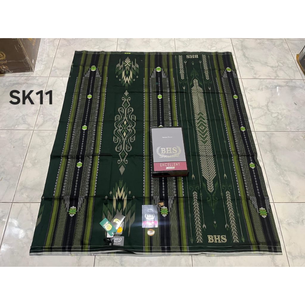 Sarung BHS  Excellent original 100% sarung BHS original BHS Excellent Silver