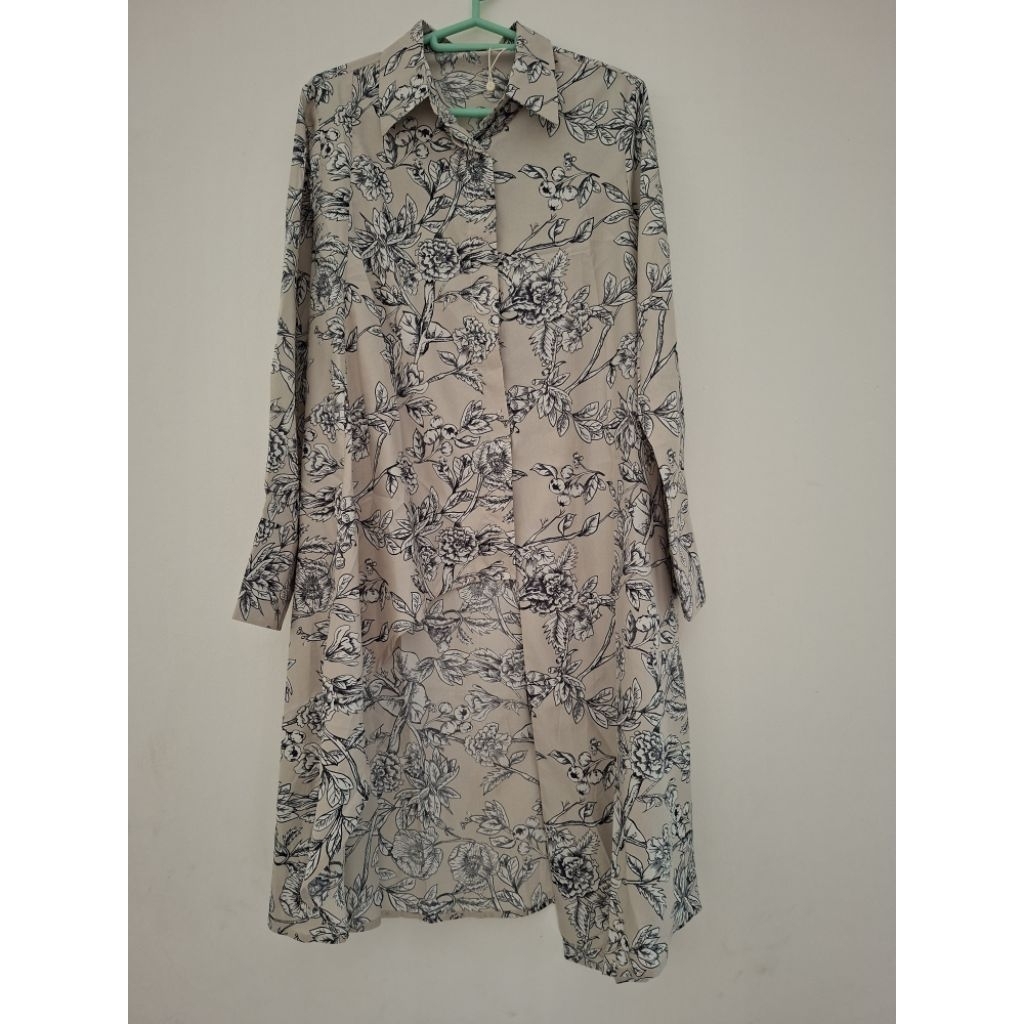 PRELOVED MOIRA TUNIK KAMI KAMIIDEA