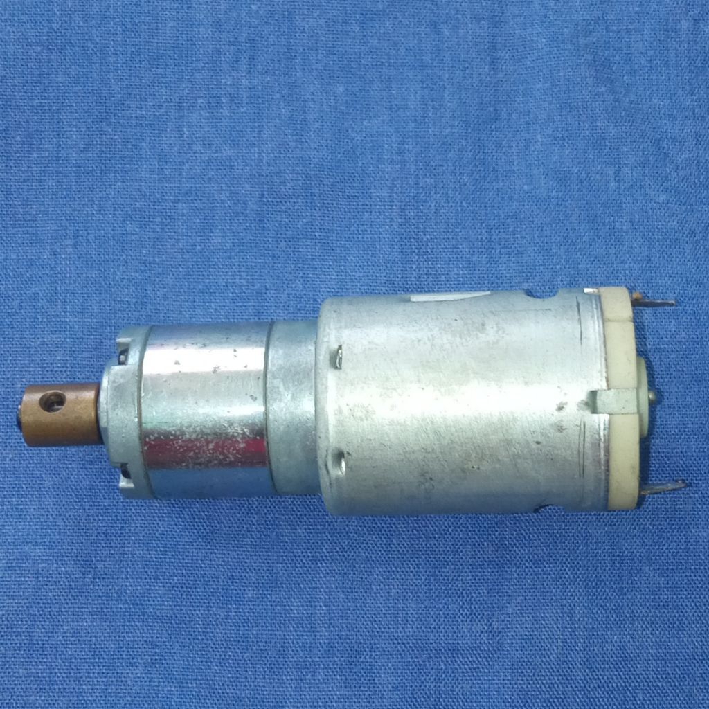 motor dinamo dc gearbox 12v 100rpm dinamo dc gear box