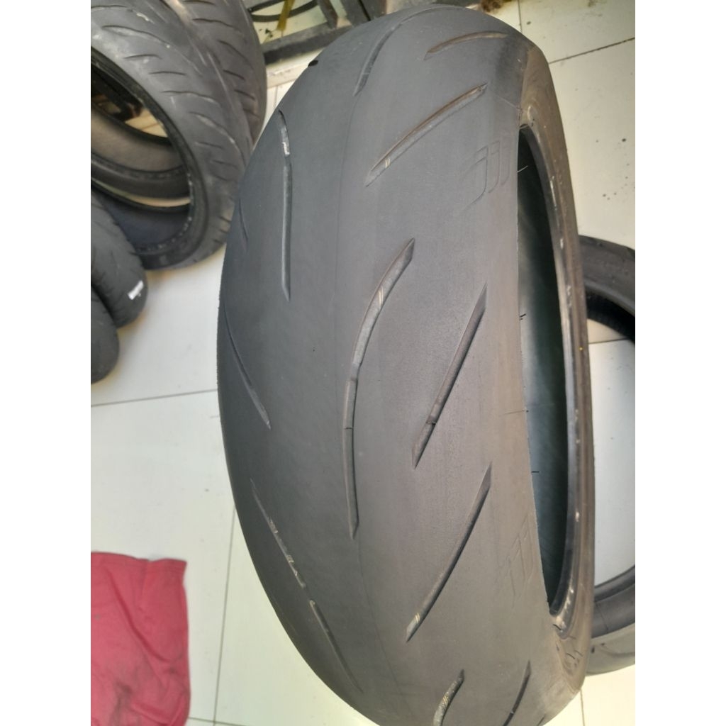 Battlax s21...190/55-17..