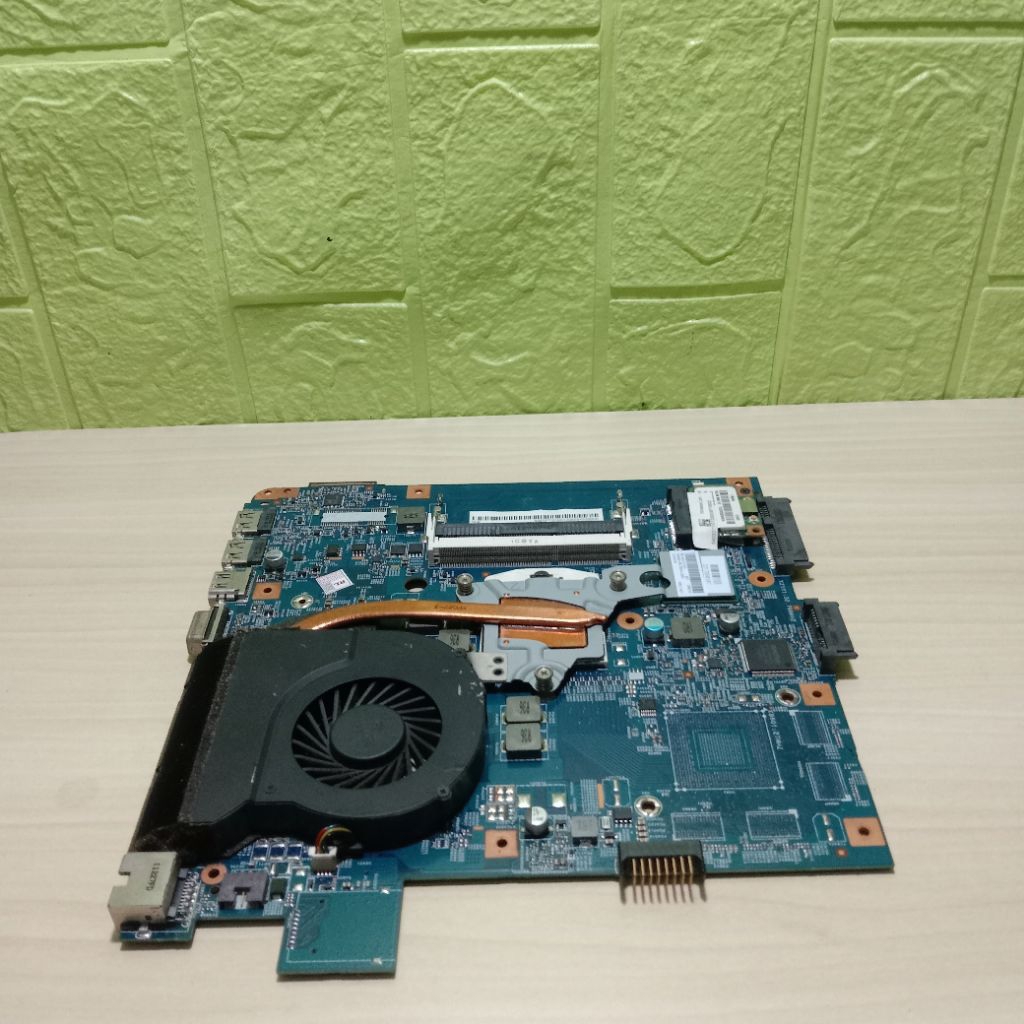 Motherboard Mainboard Mobo Mesin Hidup Normal Laptop Acer 4752 4750 4755