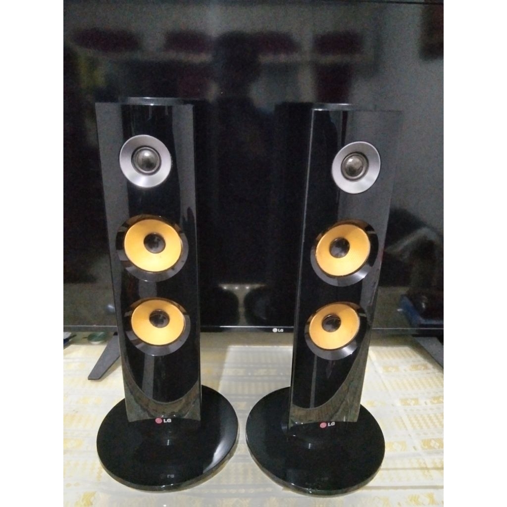 speker tower pasif  hometheatre LG bekas