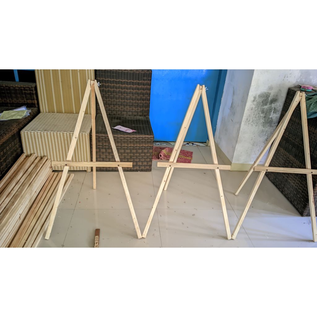 

STAND/TRIPOD/EASEL BAHAN JATI BELANDA UKURAN TINGGI 120CM DAN 100CM